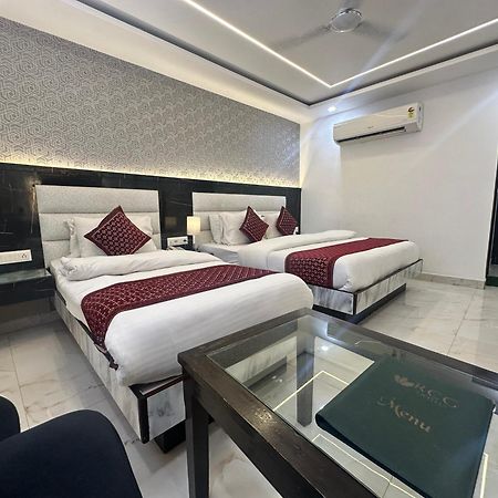 Hotel Krishna Deluxe-By Rcg Hotels Nueva Delhi Exterior foto